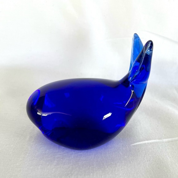 Vintage Pilgrim Glass Co. Cobalt Blue Whale 3” Figurine EUC - Picture 3 of 9